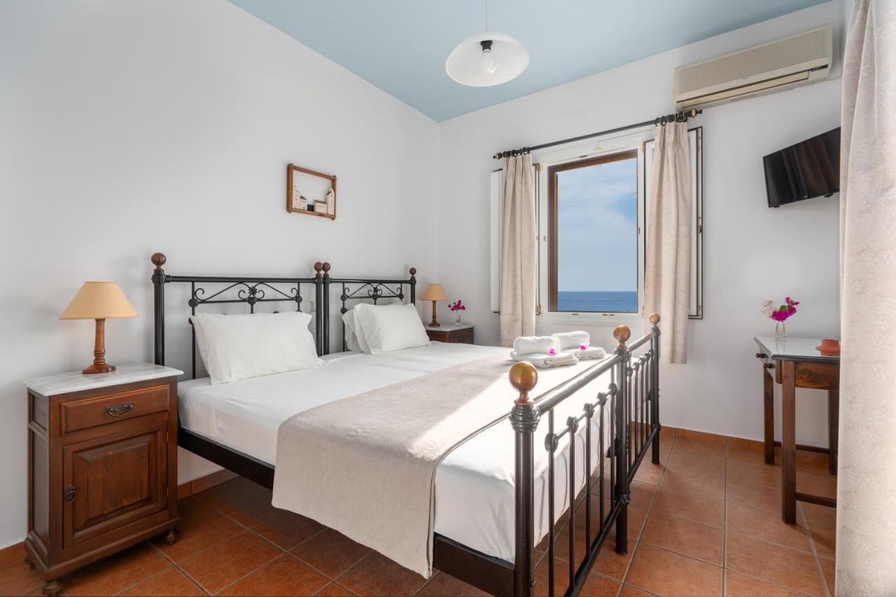 Reggina'S Apartments Finikas  Exterior photo