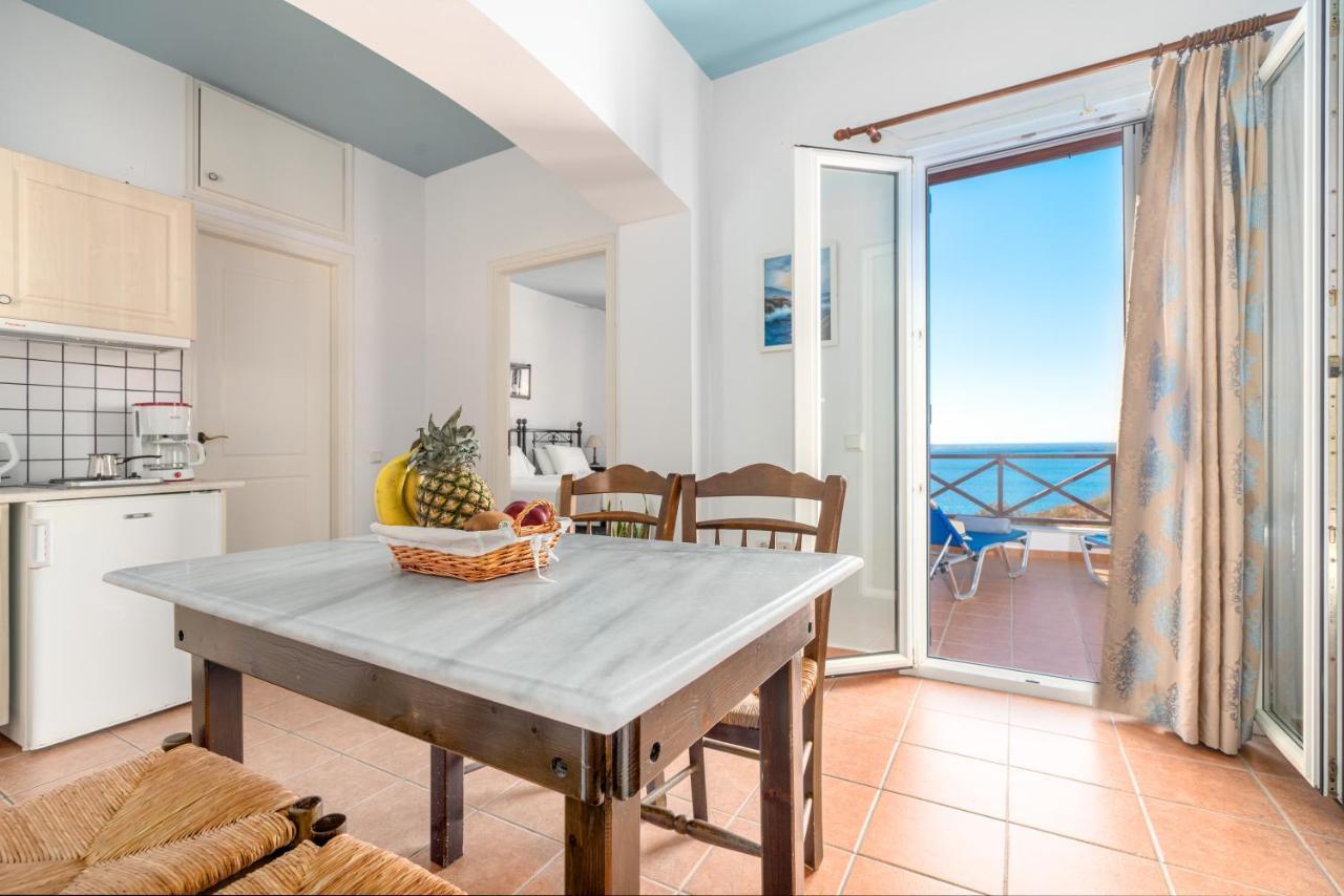 Reggina'S Apartments Finikas  Exterior photo